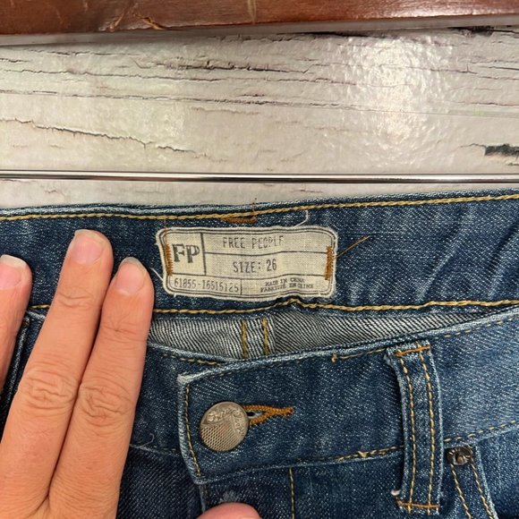 Free People Haynes Patchwork Crochet Jeans size 26 dark wash boho unique lace - Picture 5 of 8